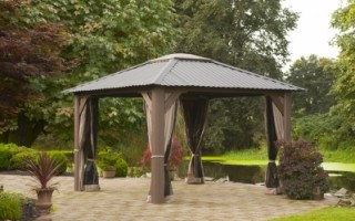 Paradise LeisureScapes is an official Visscher Gazebo Dealer. We offer open air, semi and fully enclosed gazebos, and pergolas for Regina and Saskatoon